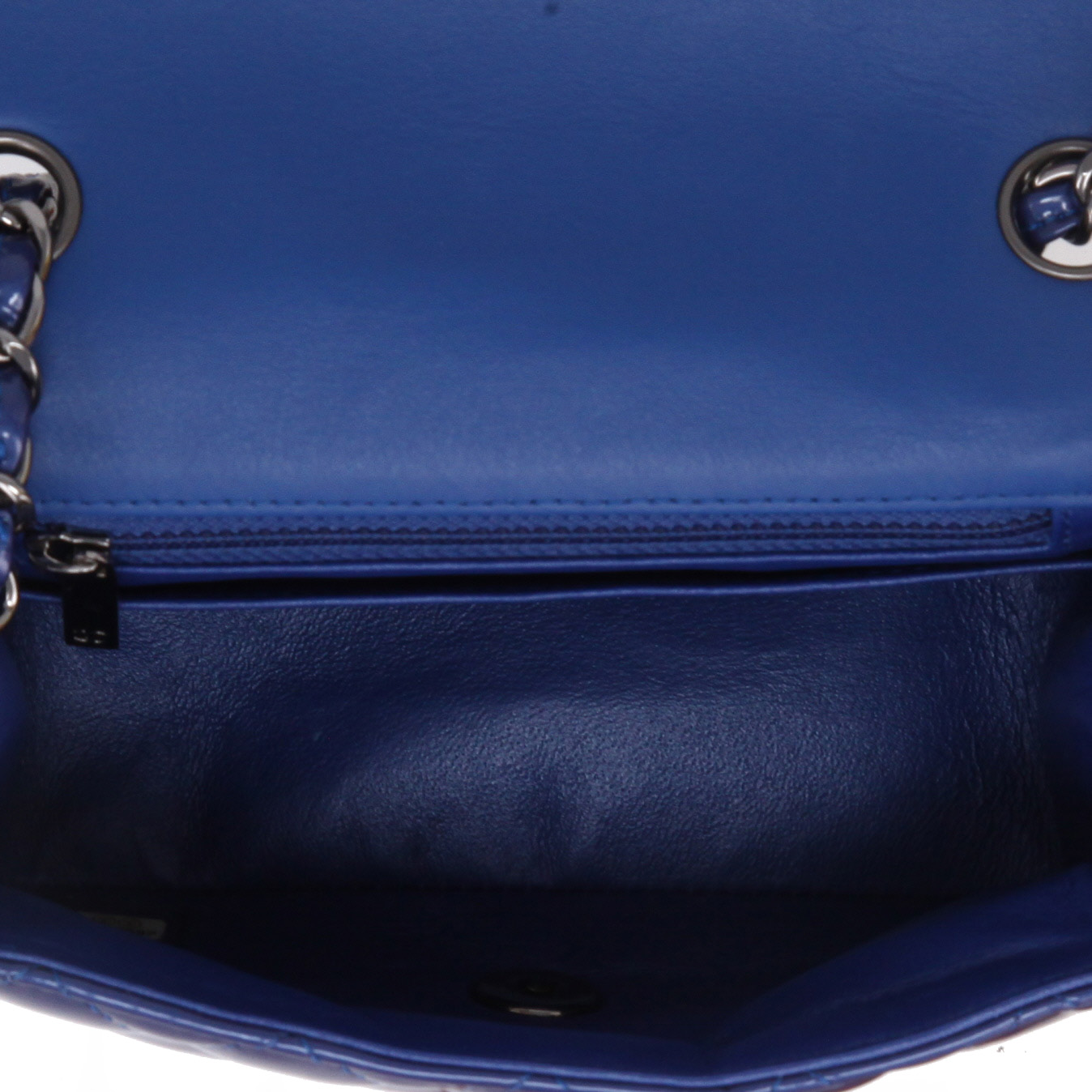 Sac à main Chanel  Mini Carré en cuir verni matelassé bleu - Detail D3