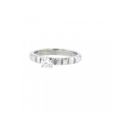 Boucheron Clou de Paris ring in platinium and diamond