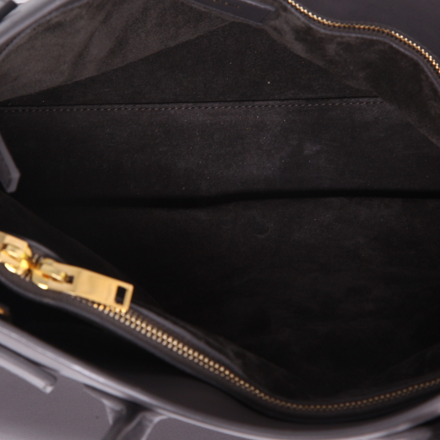 Sac à main Saint Laurent  Sac de jour en cuir gris - Detail D3