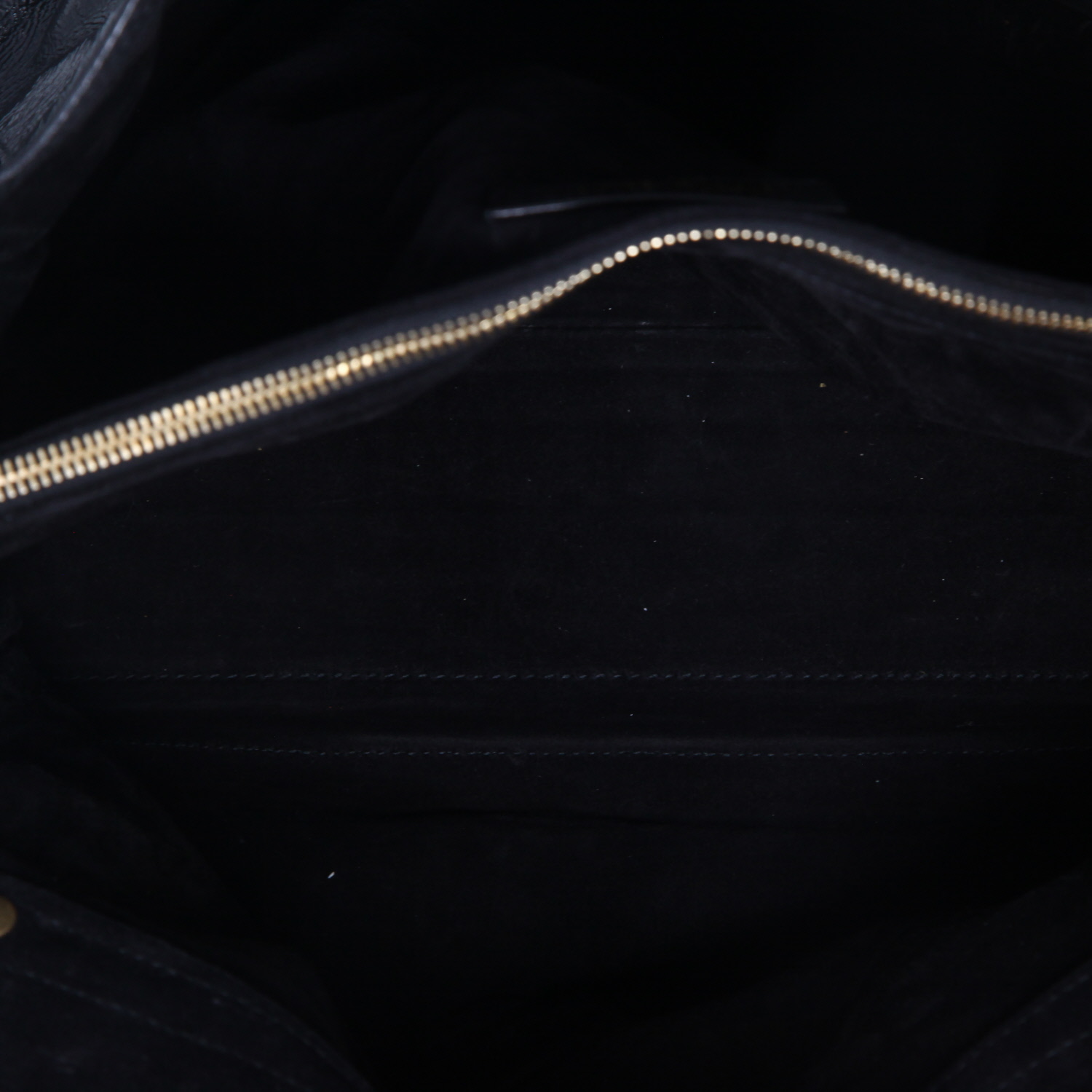 Saint Laurent  Muse handbag  in black vinyl - Detail D3