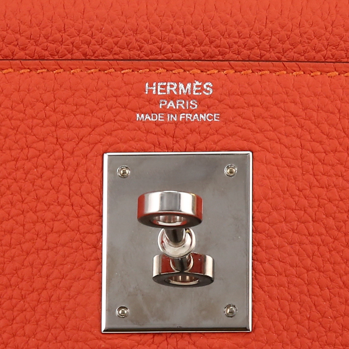 Bolso de mano Hermès  Kelly 28 cm en cuero togo naranja - Detail D2