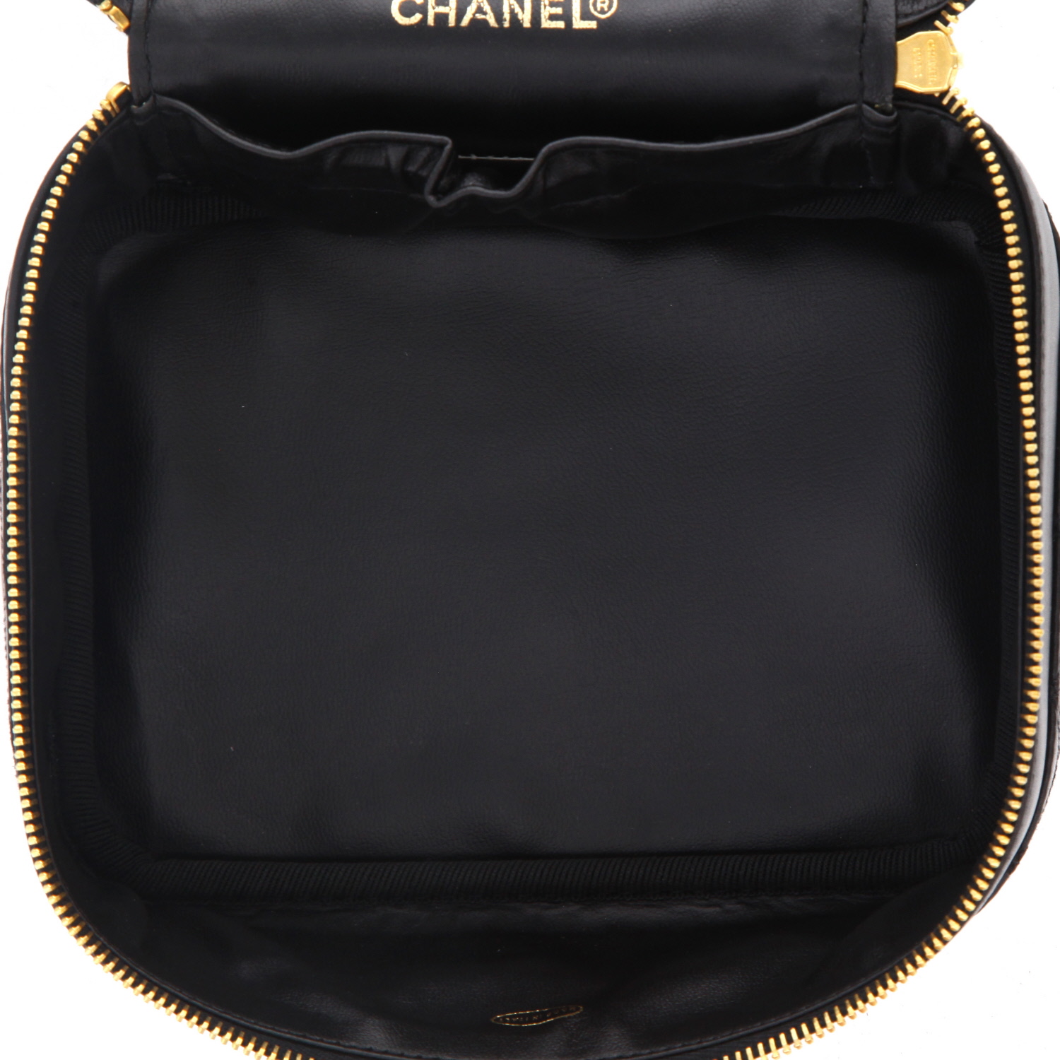 Chanel  Vanity vanity case  in black leather - Detail D3