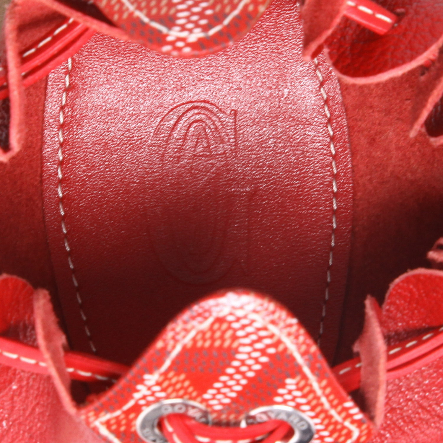 Goyard   wallet  in red Goyard canvas  and red leather - Detail D3