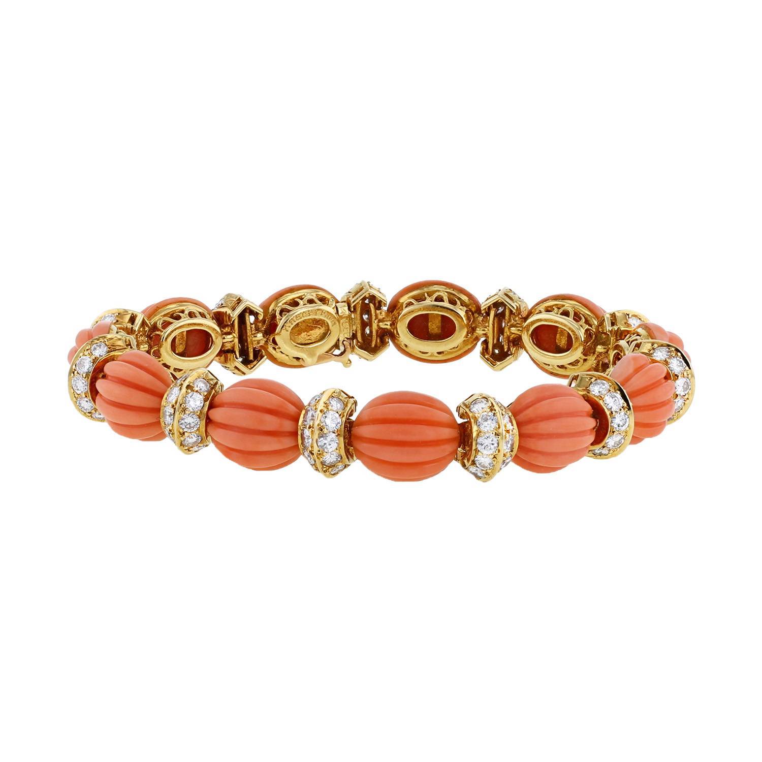 Vintage   1970's bracelet in yellow gold, coral and diamonds