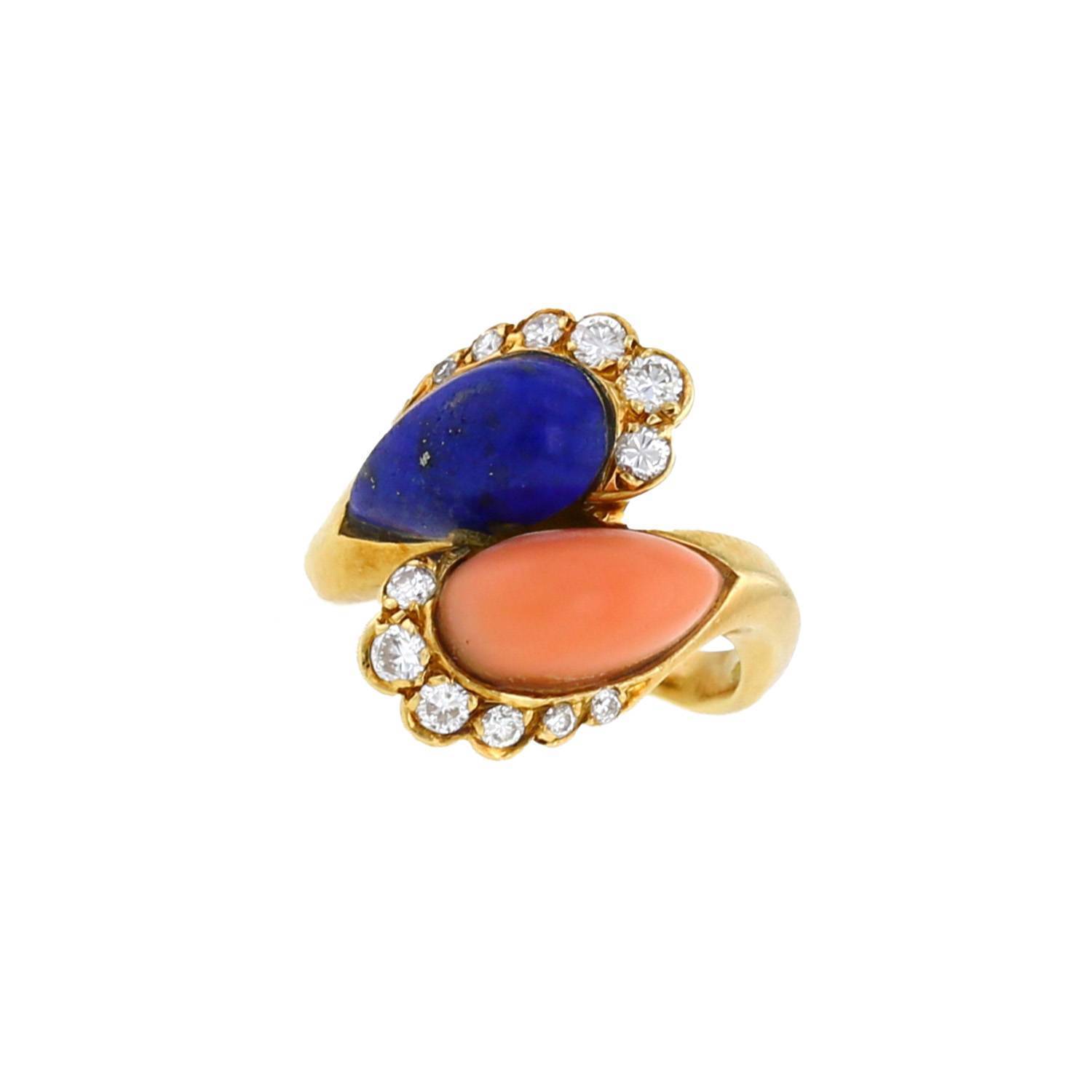 Bague années 70 Vintage  en or jaune, lapis-lazuli et corail