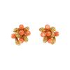 Van Cleef & Arpels Gui earrings for non pierced ears in yellow gold and coral - 00pp thumbnail