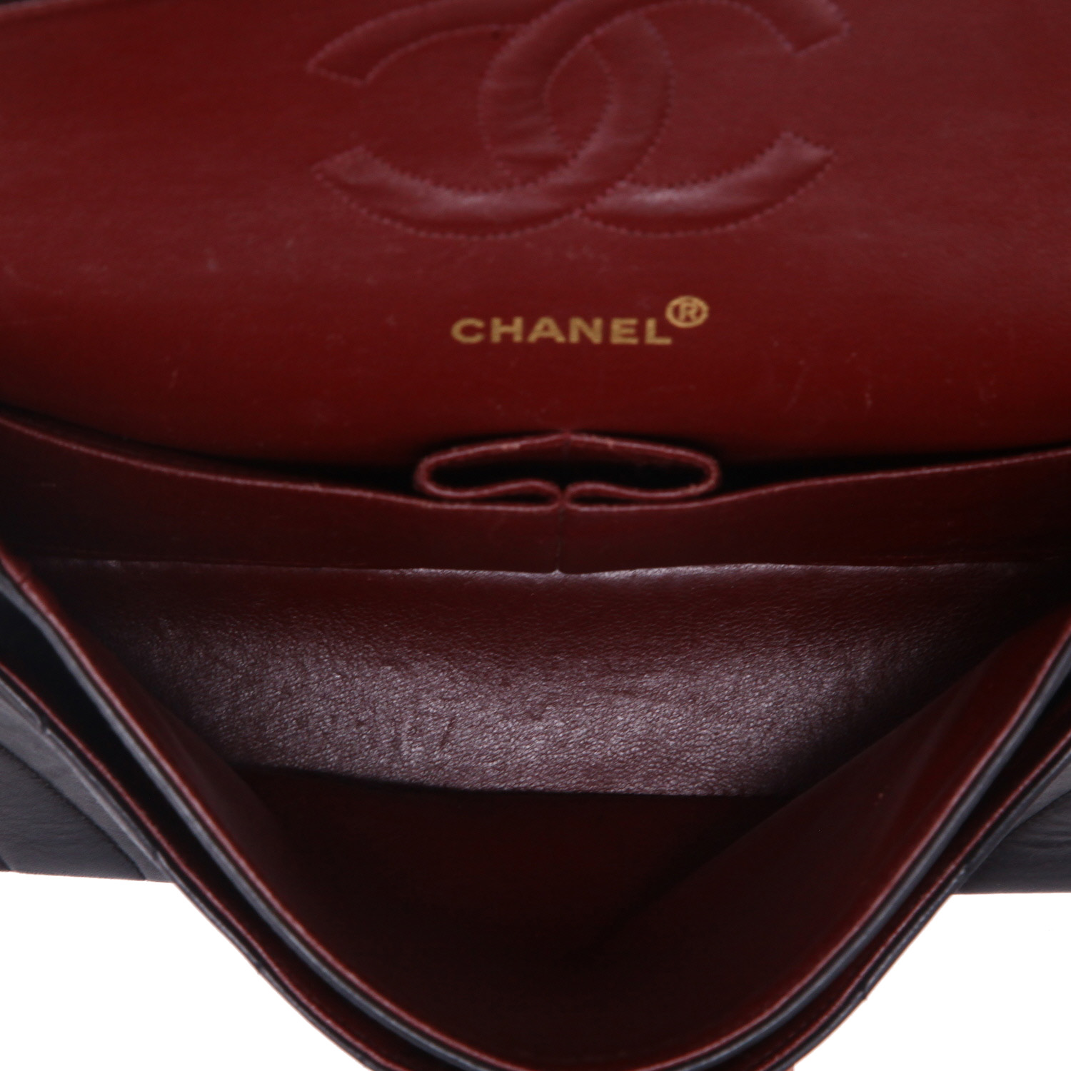 Chanel  Timeless Classic handbag  in black quilted leather - Detail D3
