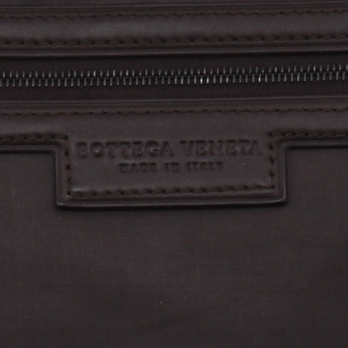 Valise rigide Bottega Veneta   en cuir intrecciato et cuir lisse marron - Detail D2