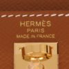Bolso de mano Hermès  Kelly 25 cm en cuero epsom color oro - Detail D2 thumbnail