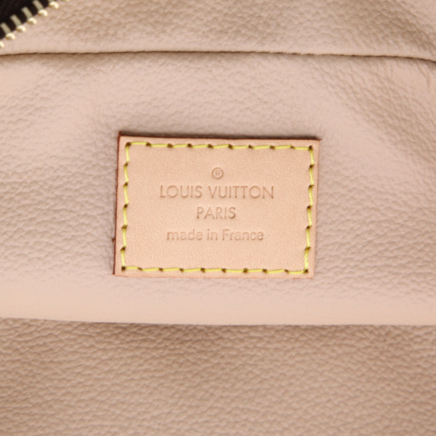 Louis Vuitton  Poche Toilette pouch  in brown monogram canvas - Detail D2