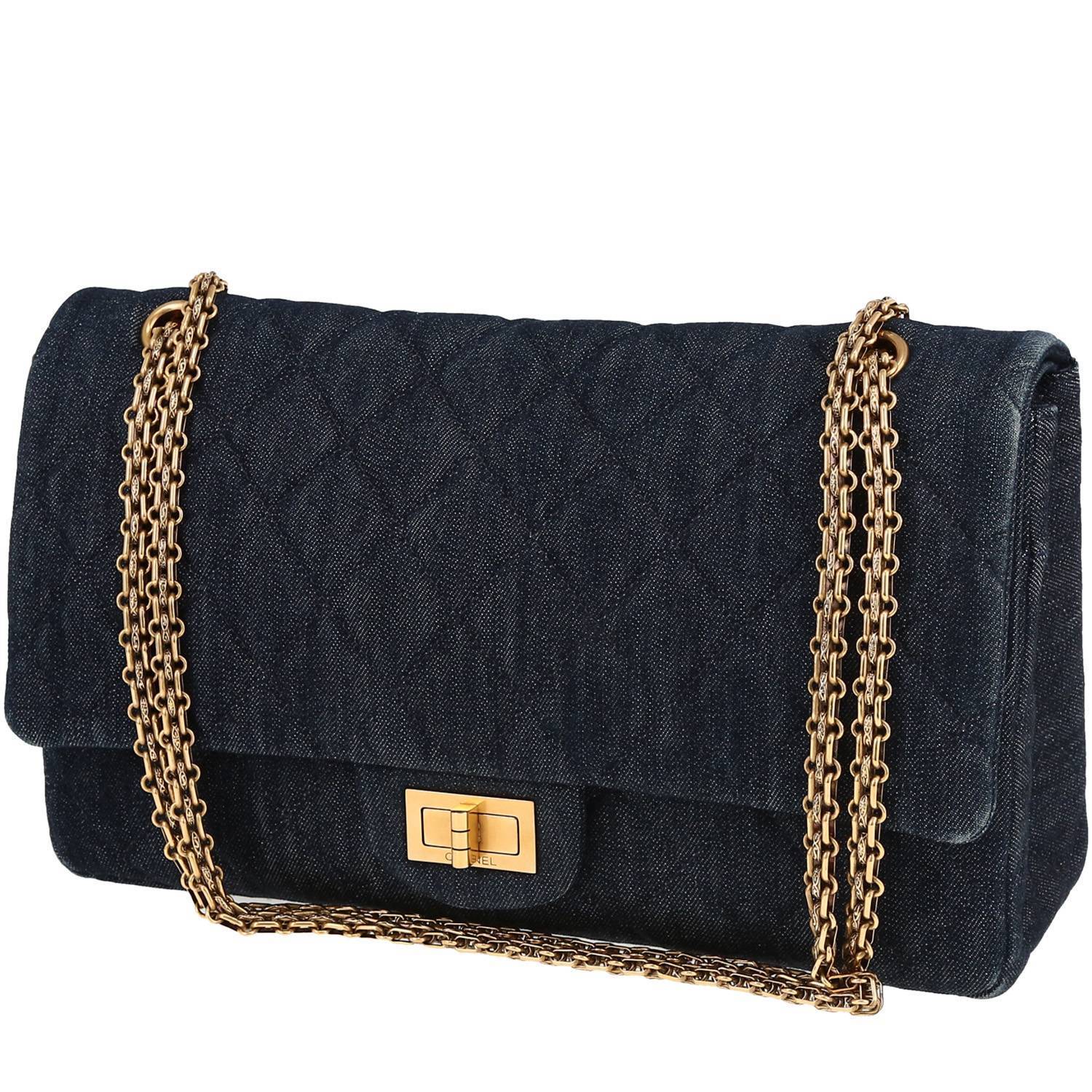 Chanel Chanel 2.55 handbag in blue denim canvas