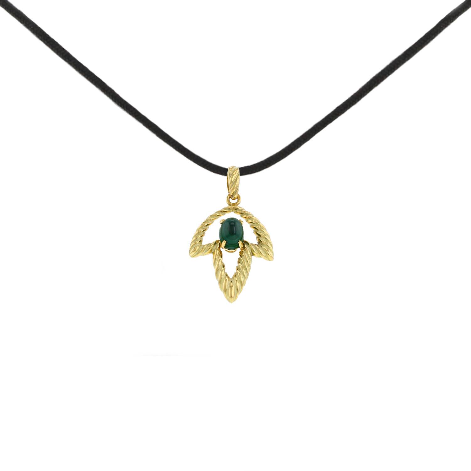Chaumet 1970's pendant in yellow gold and malachite