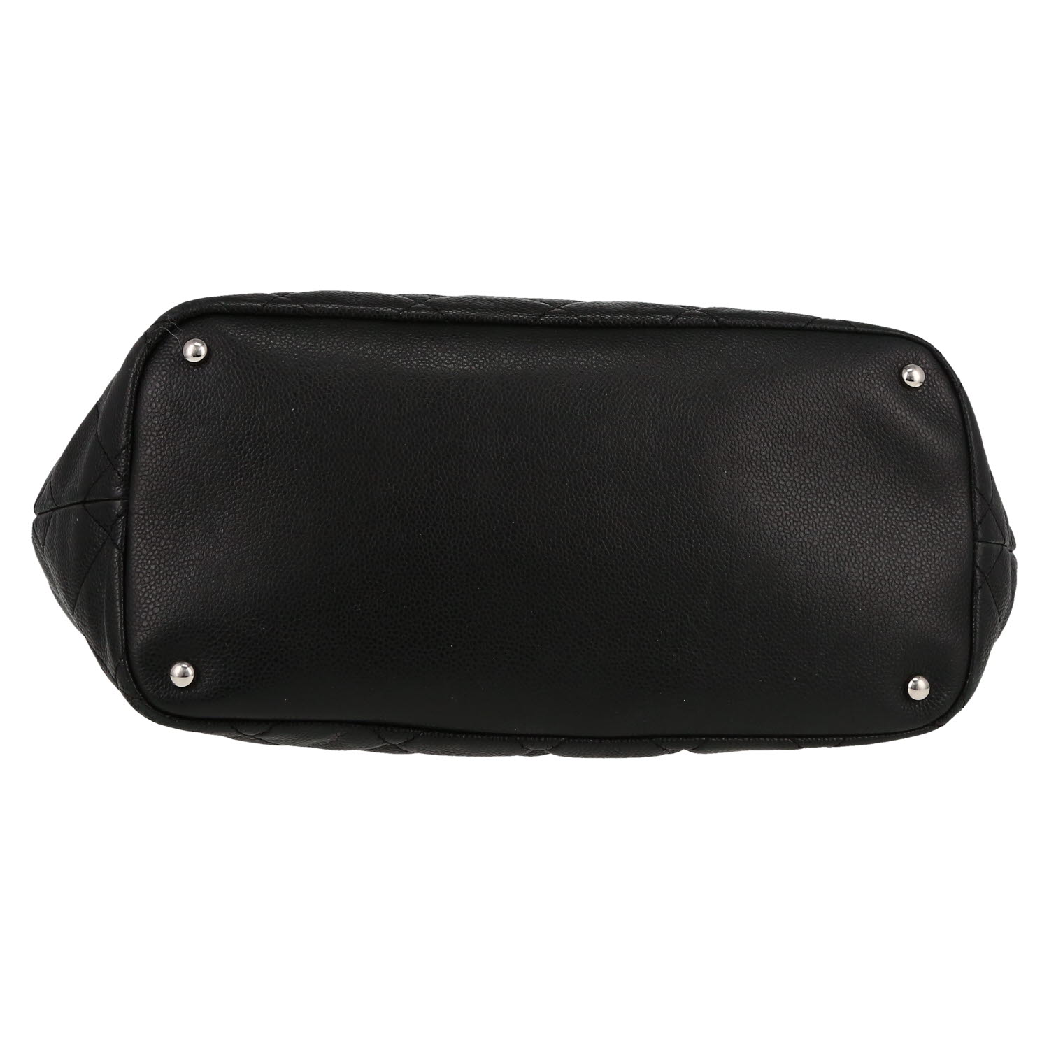 Bolso de mano Chanel   en cuero granulado acolchado negro - Detail D1