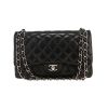 Chanel  Timeless Jumbo shoulder bag  in black quilted leather - 360 thumbnail