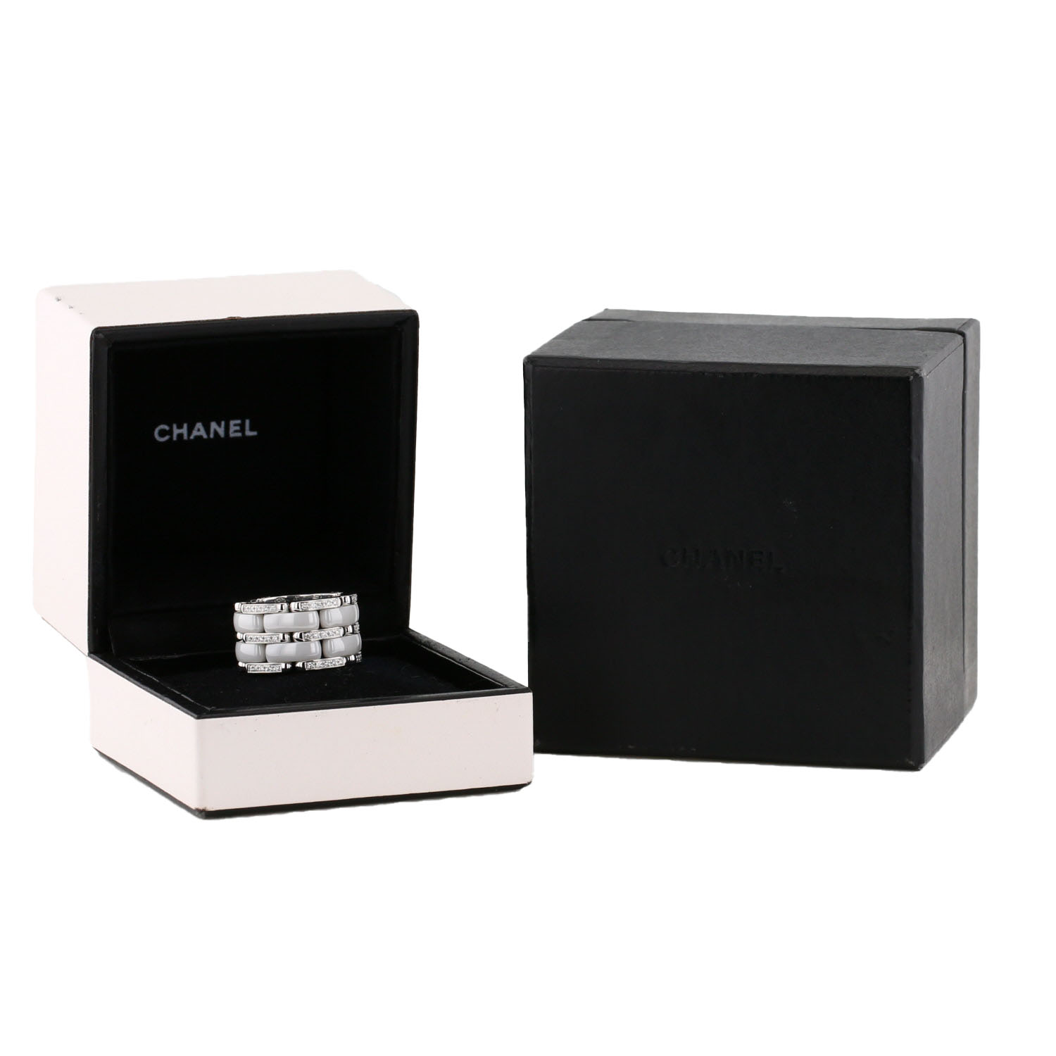 Flexible Chanel Ultra large model ring in white gold, ceramic and diamonds - Detail D2
