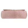 Bolso de mano Chanel  Timeless Jumbo en piel de pitón rosa - Detail D1 thumbnail