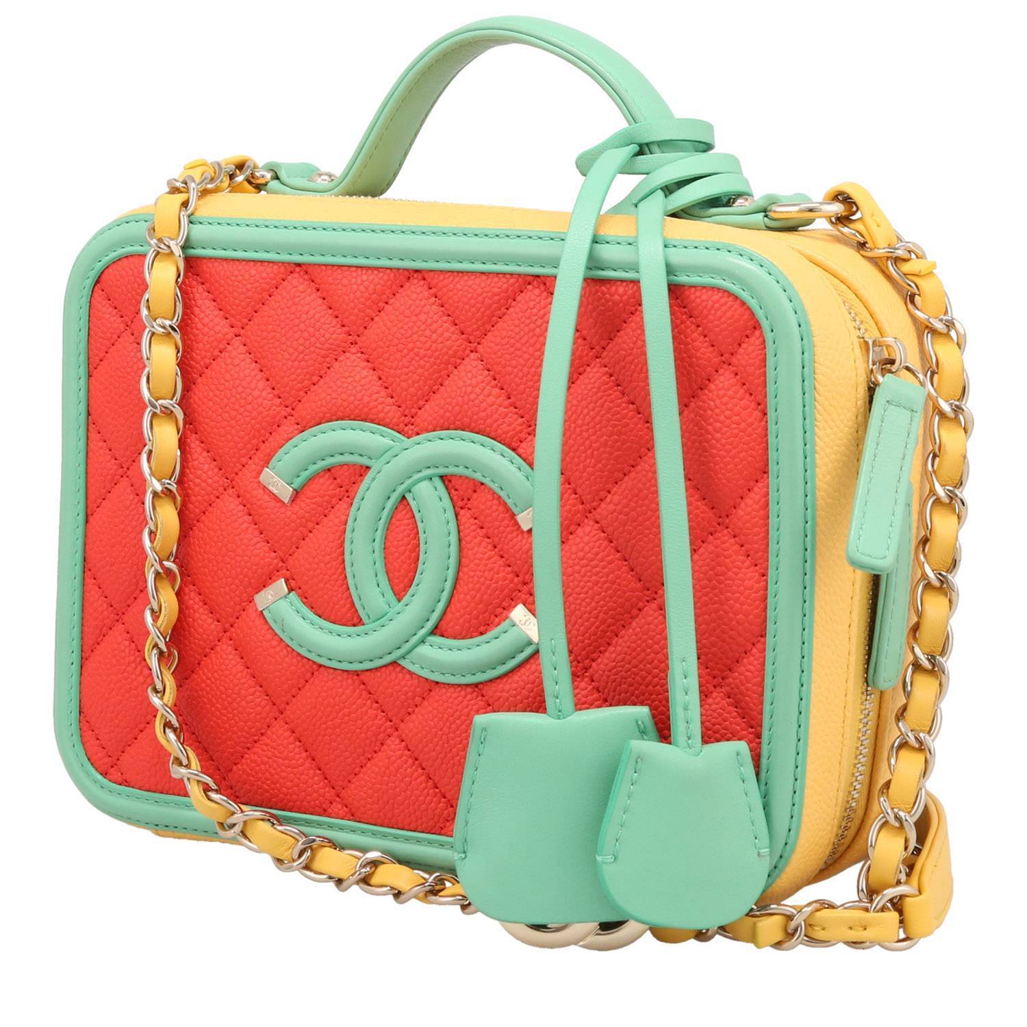 Borsa a tracolla Chanel  Filigree Vanity Case in pelle martellata tricolore gialla verde e rossa