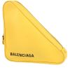 Bolsito de mano Balenciaga  Triangle Duffle en cuero amarillo - 00pp thumbnail