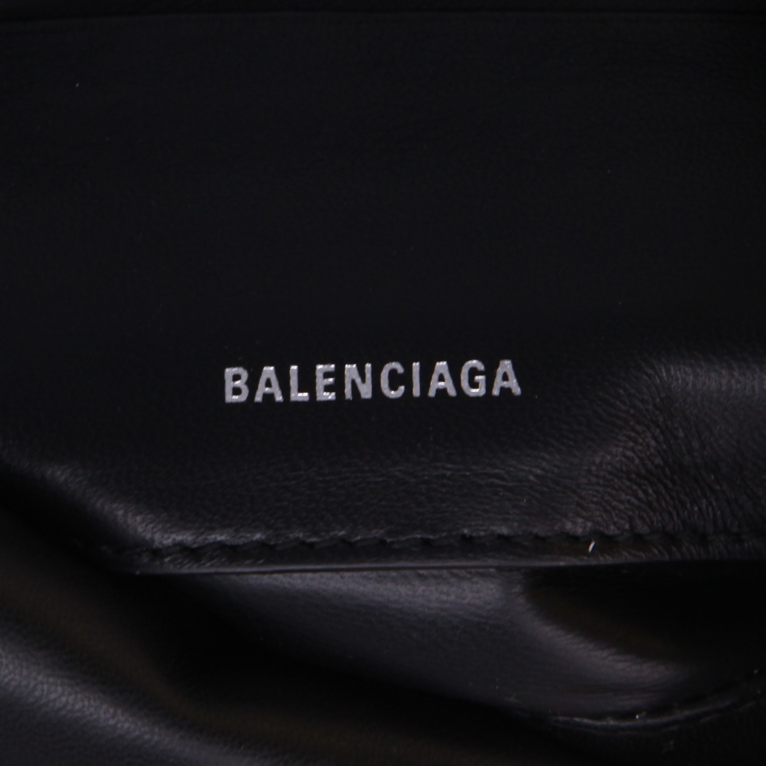 Balenciaga  Triangle Duffle pouch  in yellow leather - Detail D2
