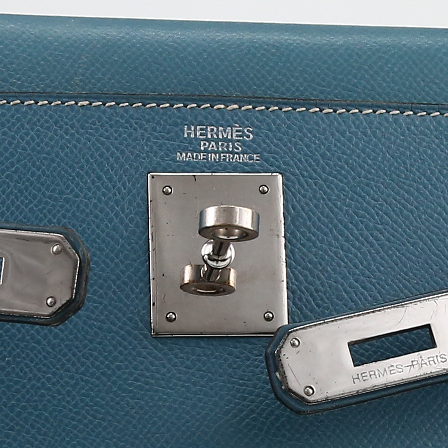 Borsa Hermès  Kelly 32 cm in pelle Courchevel blu - Detail D2
