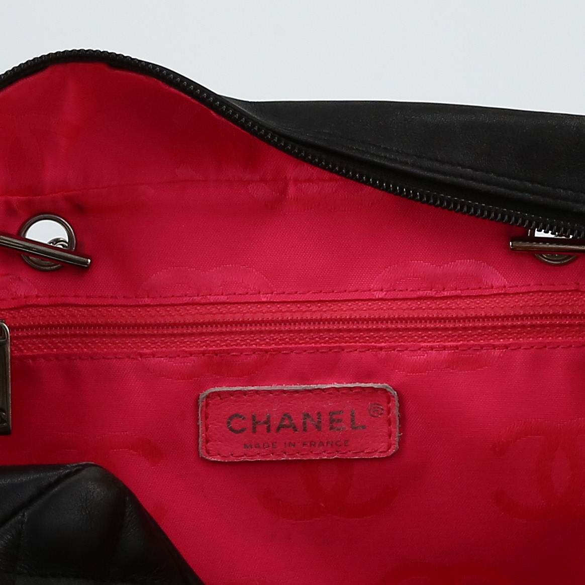 Chanel  Cambon handbag  in black quilted leather - Detail D2