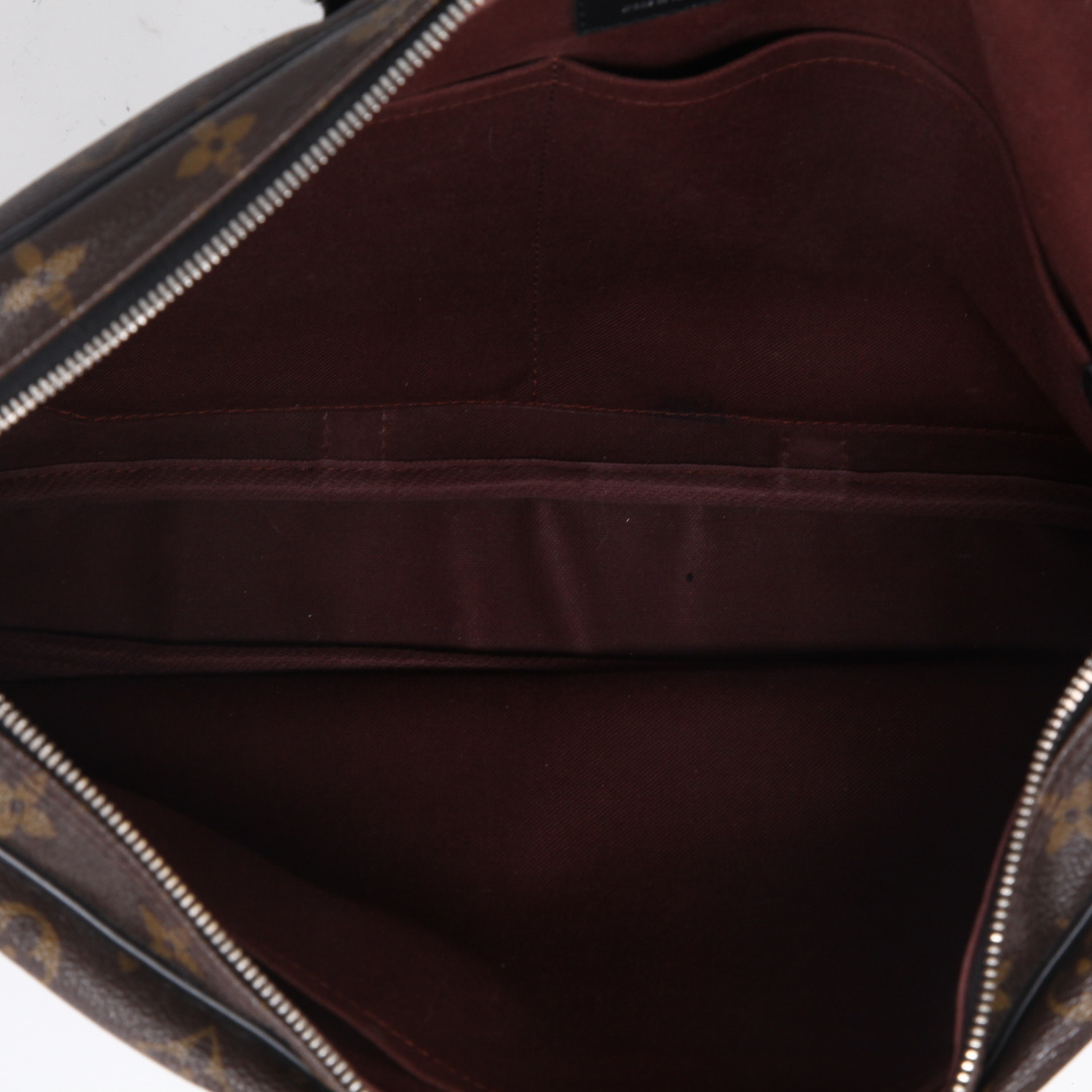 Porta-documentos Louis Vuitton   en lona Monogram Macassar marrón y cuero negro - Detail D3