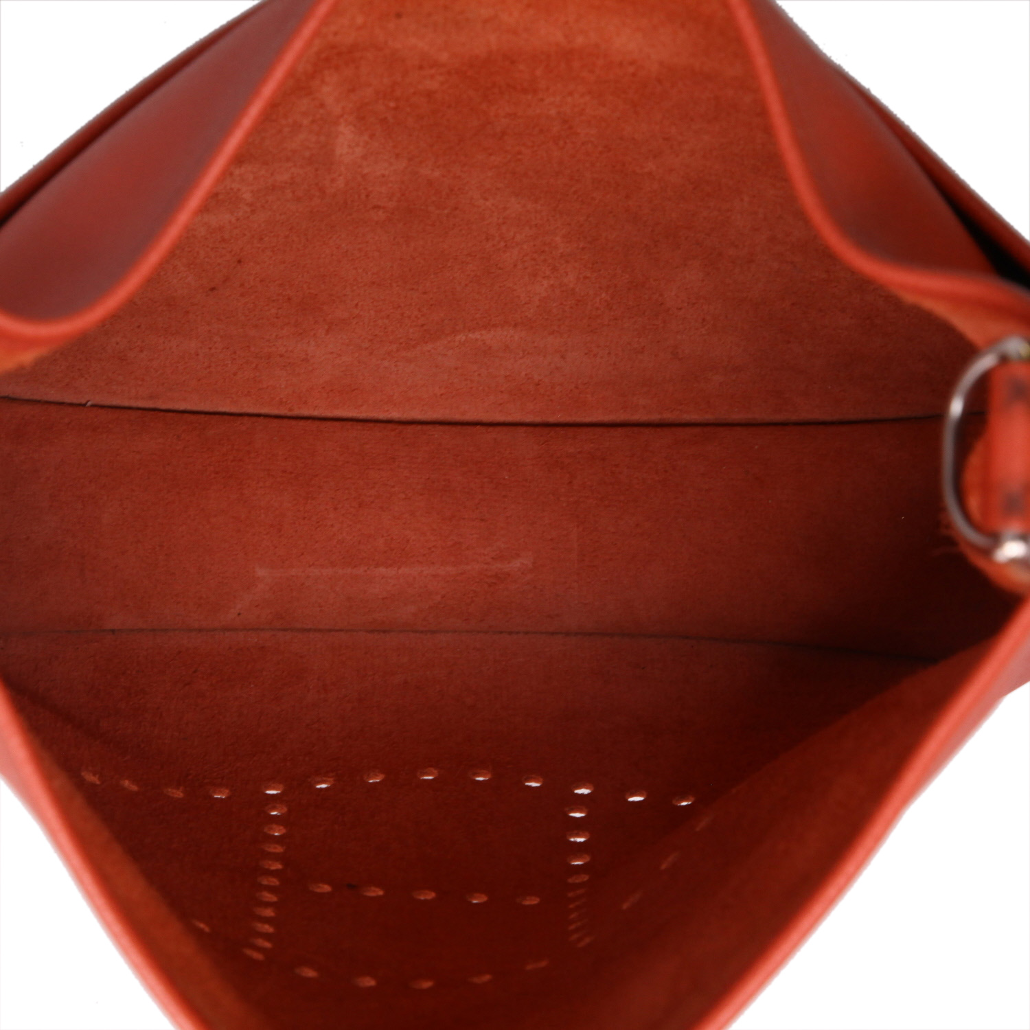 Sac bandoulière Hermès  Evelyne III en cuir epsom rouge - Detail D3