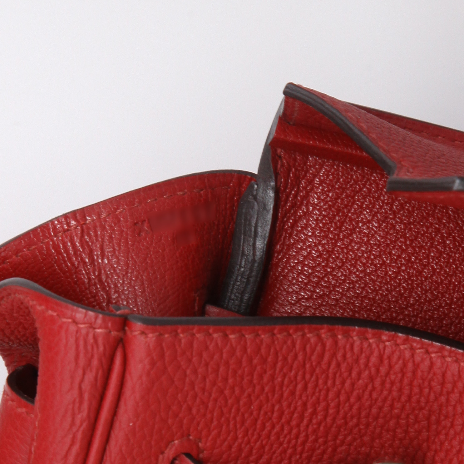 Hermès  Birkin 30 cm handbag  in pomegranate red togo leather - Detail D3