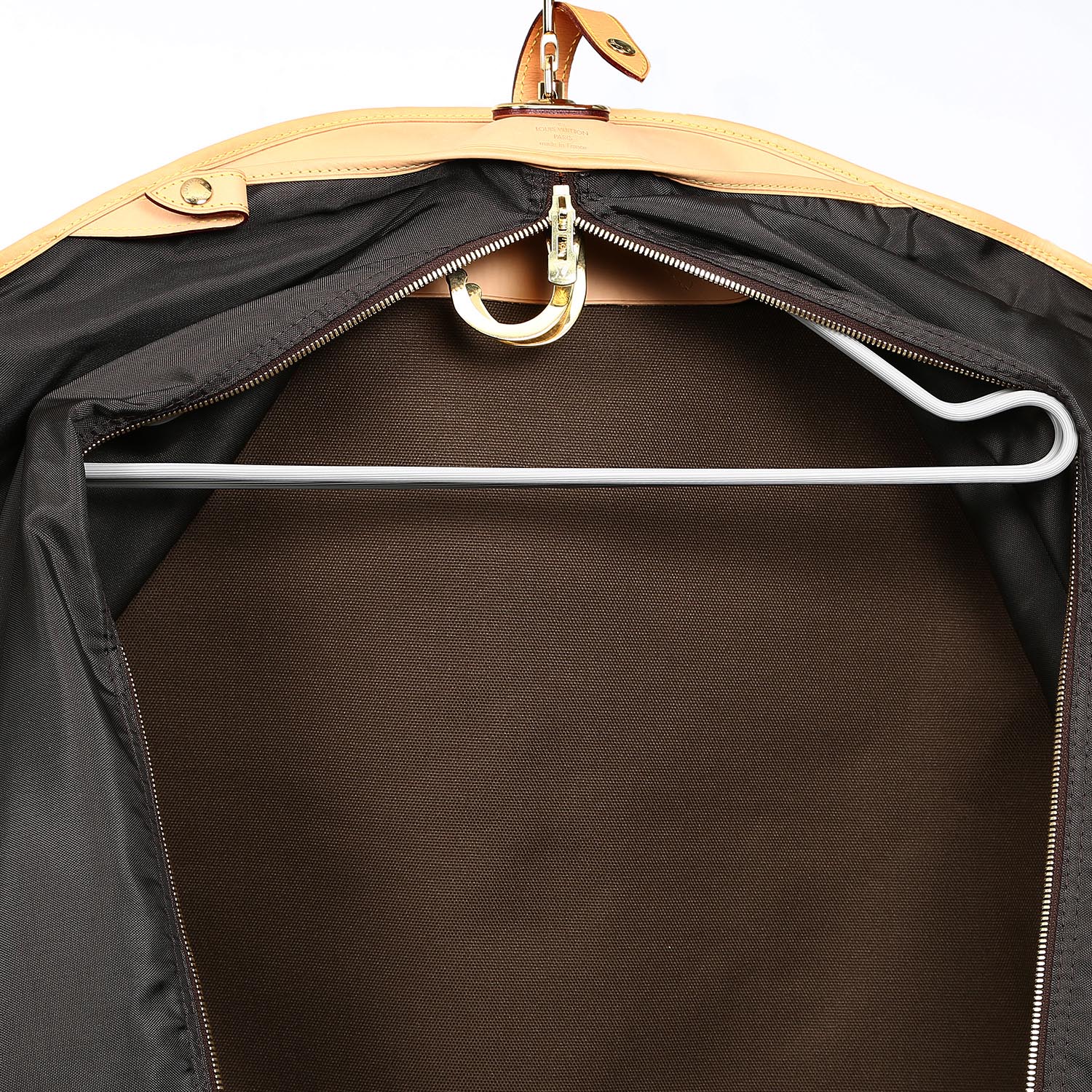 Louis Vuitton  Porte-habits clothes-hangers  in brown monogram canvas  and natural leather - Detail D3