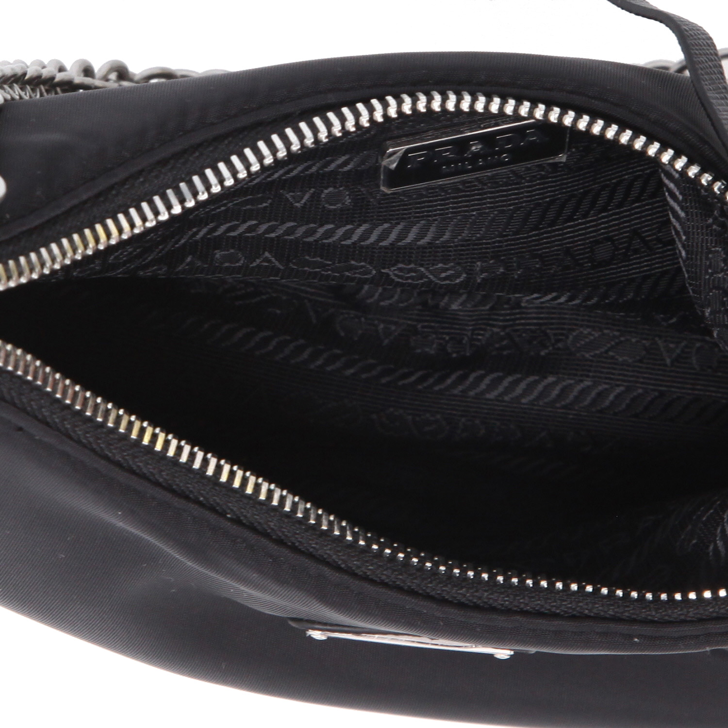 Sac bandoulière Prada  Re-Edition 2005 en toile et cuir noire - Detail D3