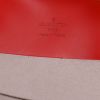 Sac de voyage Louis Vuitton  Sirius 50 en cuir épi rouge - Detail D2 thumbnail