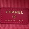 Bolso bandolera Chanel  Round on Earth mini  en jersey rosa - Detail D2 thumbnail