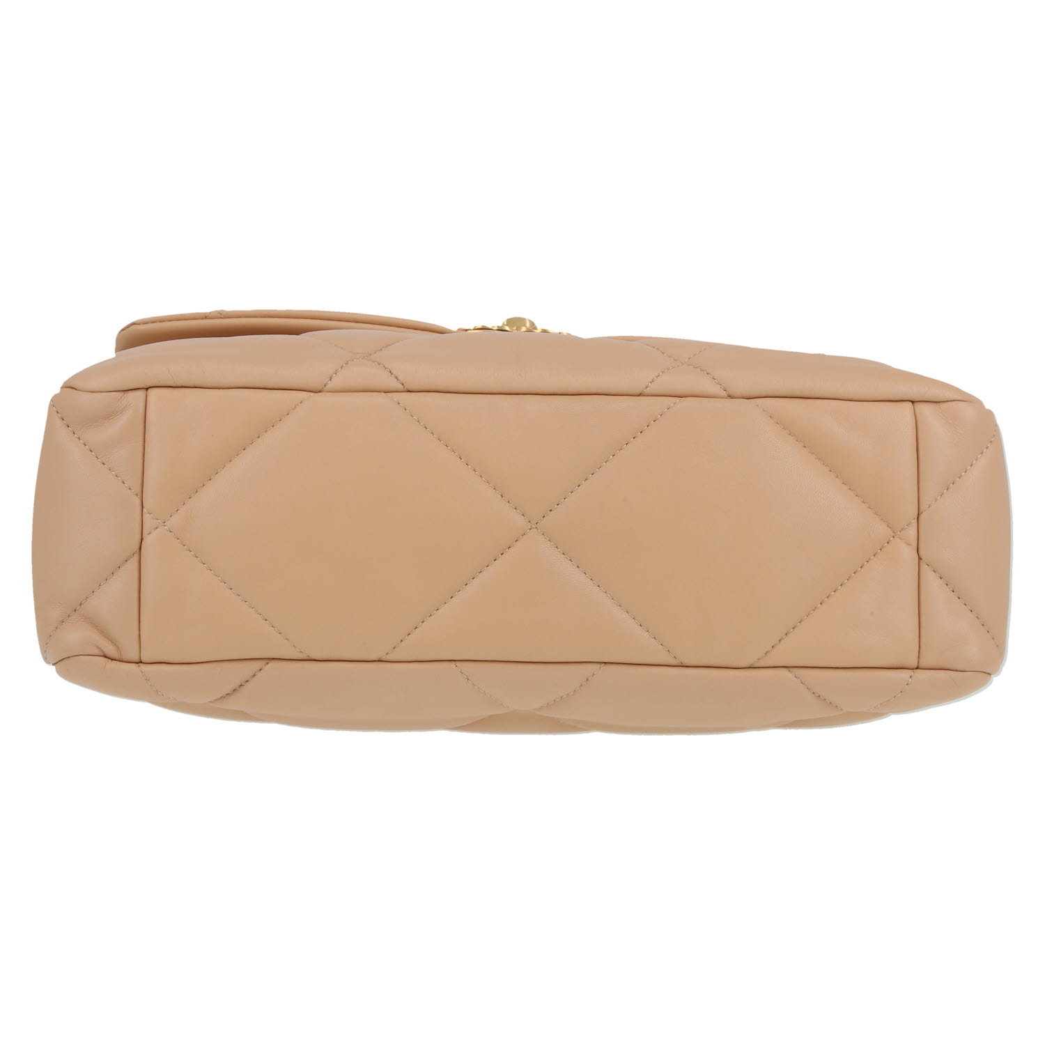 Chanel  19 shoulder bag  in beige quilted leather - Detail D1