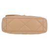 Chanel  19 shoulder bag  in beige quilted leather - Detail D1 thumbnail