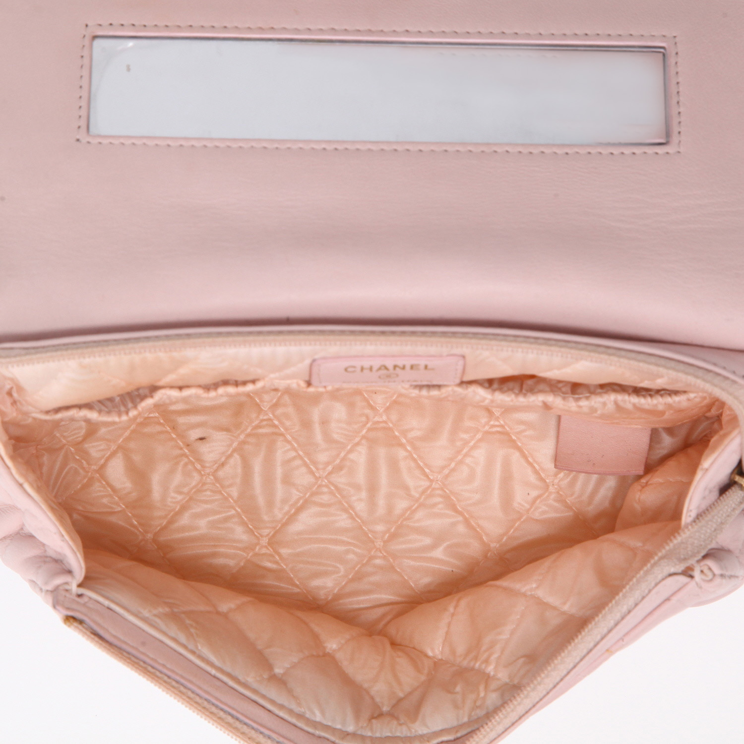 Bolsito de mano Chanel   en cuero acolchado rosa - Detail D3