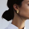 Cartier Panthère earrings in yellow gold, lacquer and tsavorites - Detail D1 thumbnail