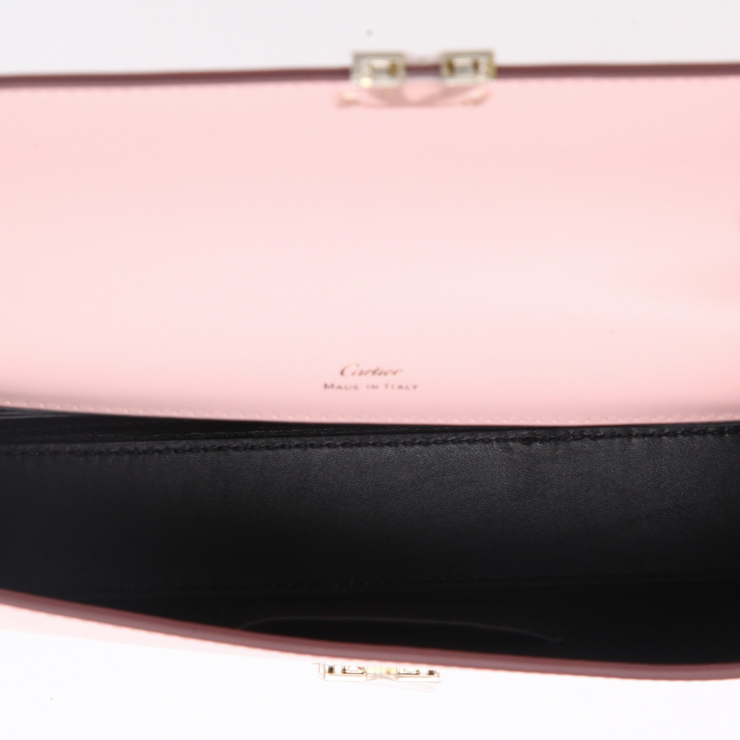 Bolso bandolera Cartier  Mini C en cuero rosa - Detail D3