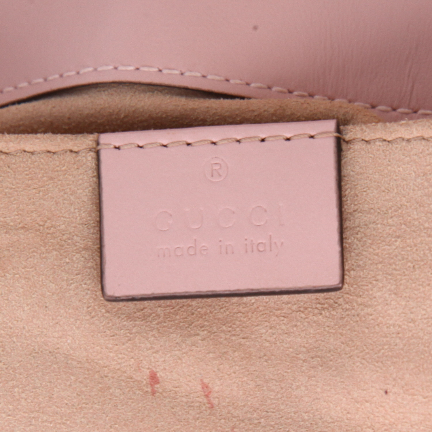 Gucci  GG Marmont mini  shoulder bag  in pink quilted leather - Detail D2