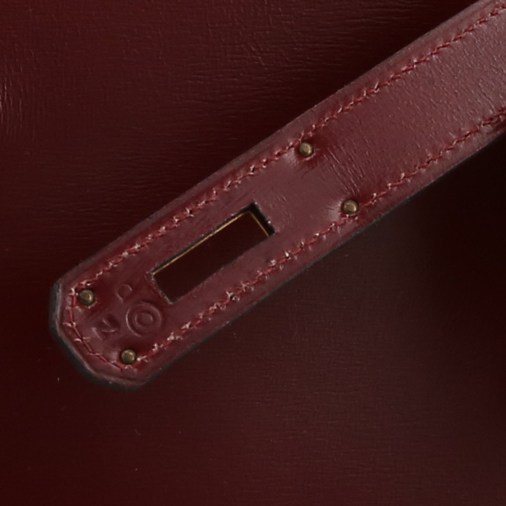 Sac à main Hermès  Kelly 32 cm vintage used from 1985' en cuir box bordeaux - Detail D4