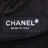 Bolso bandolera Chanel  Cambon en cuero acolchado beige y cuero negro - Detail D2 thumbnail