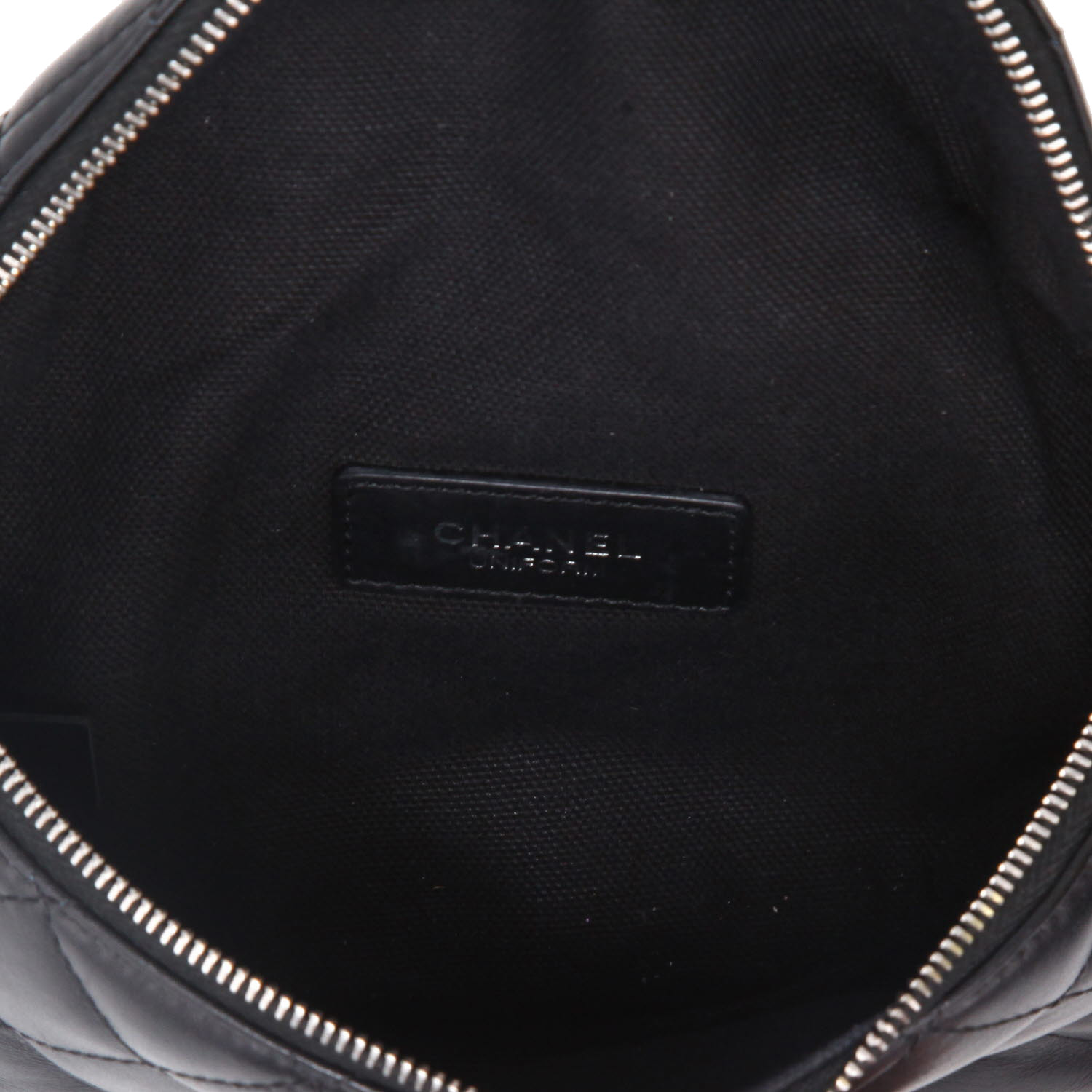 Bolsito-cinturón Chanel  Pochette en cuero acolchado negro - Detail D3