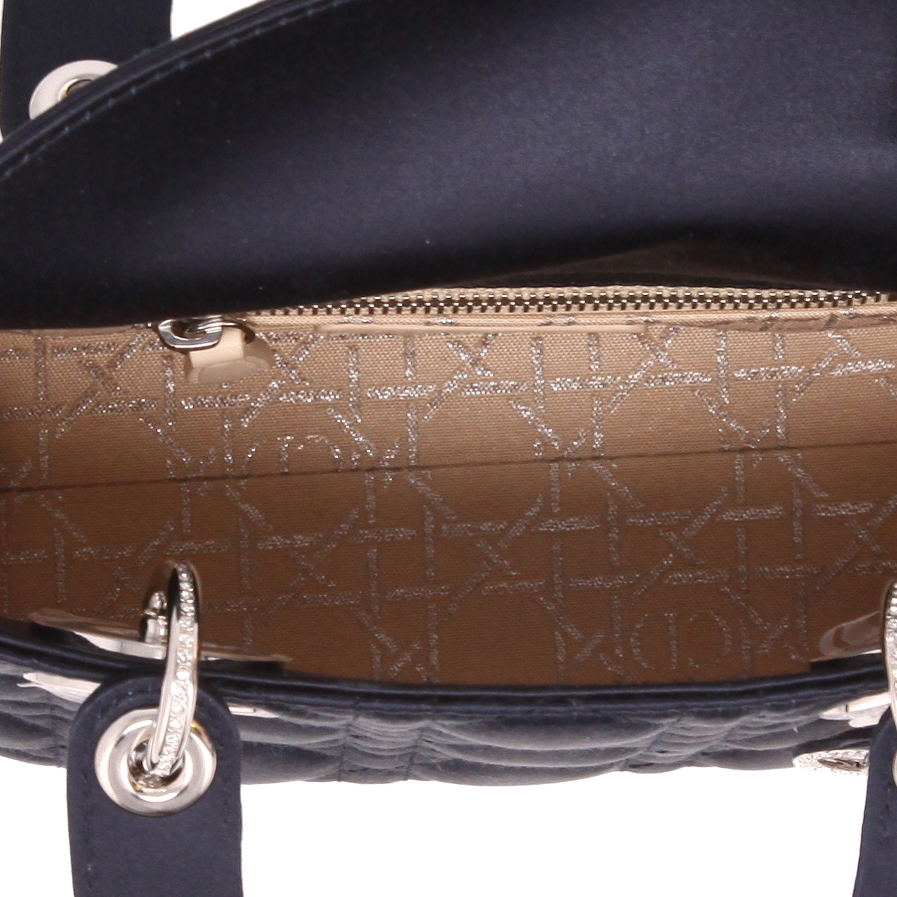 Sac bandoulière Dior  Mini Lady Dior en satin bleu - Detail D3