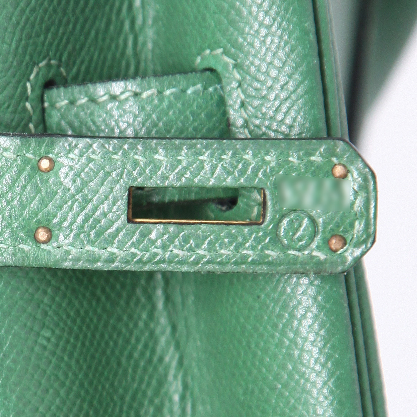 Sac de week end Hermès  Haut à Courroies en cuir Courchevel Vert Bengale - Detail D4