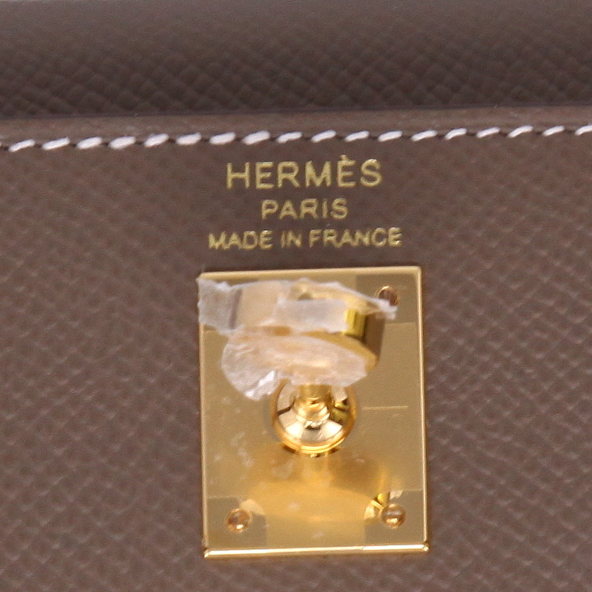 Sac à main Hermès  Kelly 25 cm en cuir epsom étoupe - Detail D2