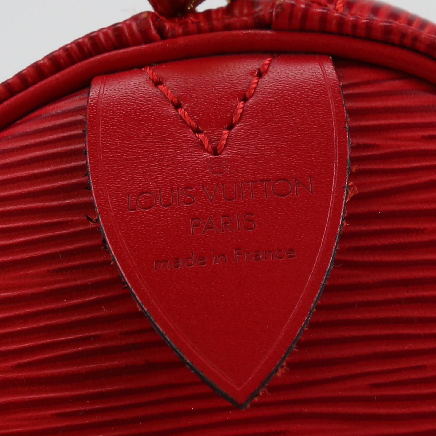 Bolsa de viaje Louis Vuitton  Keepall 50 en cuero Epi rojo - Detail D6