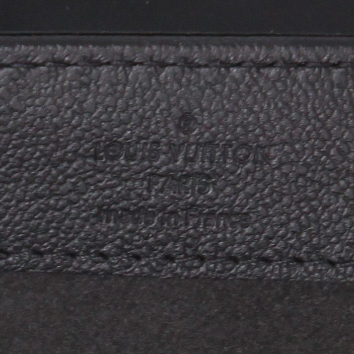 Borsa Louis Vuitton  One Handle Very in pelle martellata nera e pelle monogram nera - Detail D2