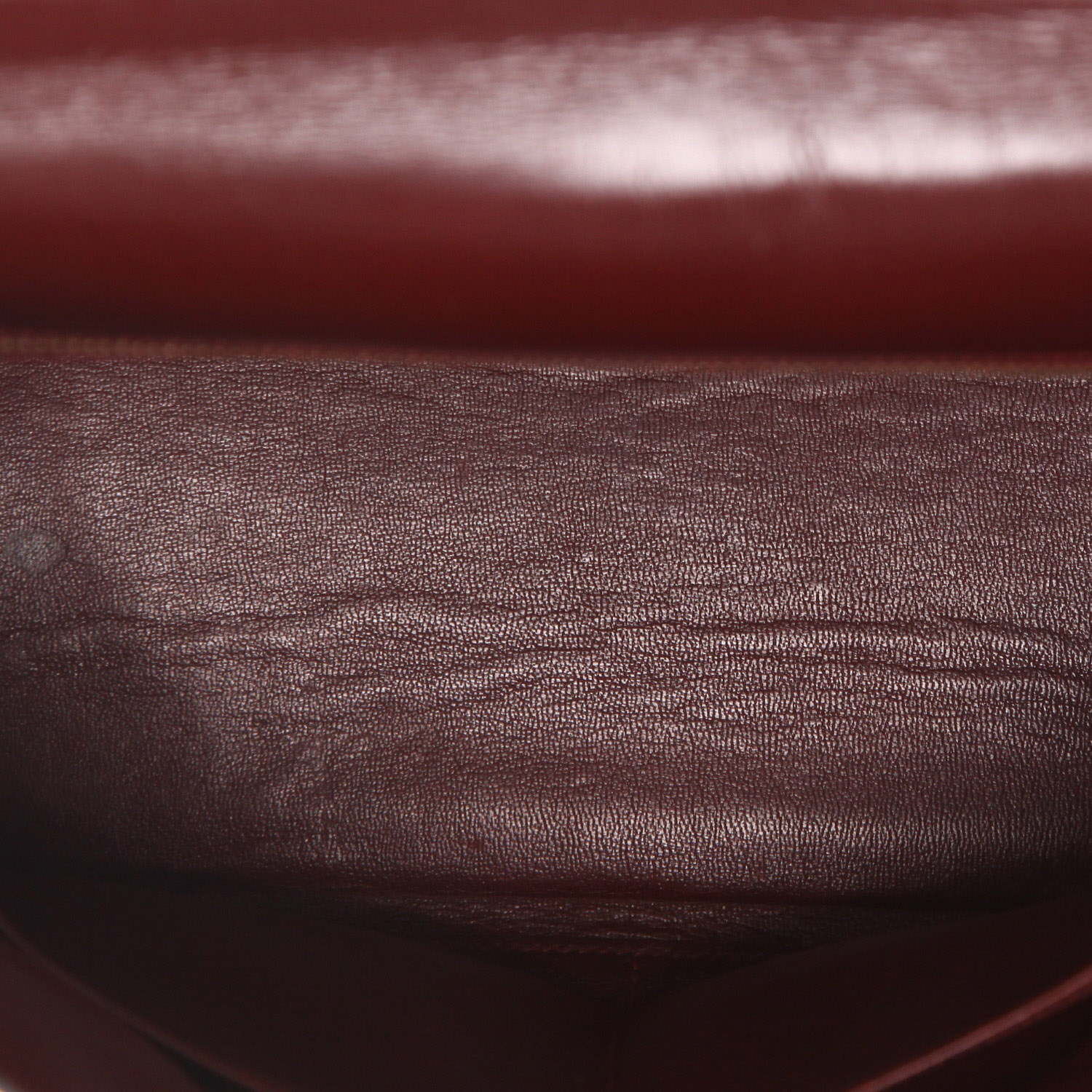 Hermès  Kelly 28 cm handbag  in burgundy box leather - Detail D3