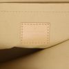 Sac cabas Louis Vuitton  Croisette en cuir épi jaune - Detail D2 thumbnail
