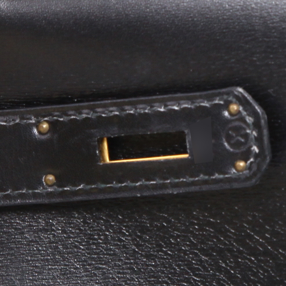 Hermès  Kelly 32 cm handbag  in black box leather - Detail D4