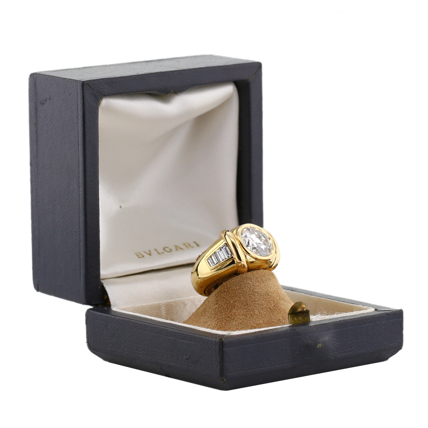 Bague Bulgari  en or jaune et diamants (3.30 carats) - Detail D2